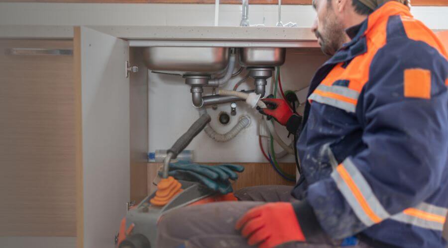 Professional slab leak plumber services in Maud, TX
